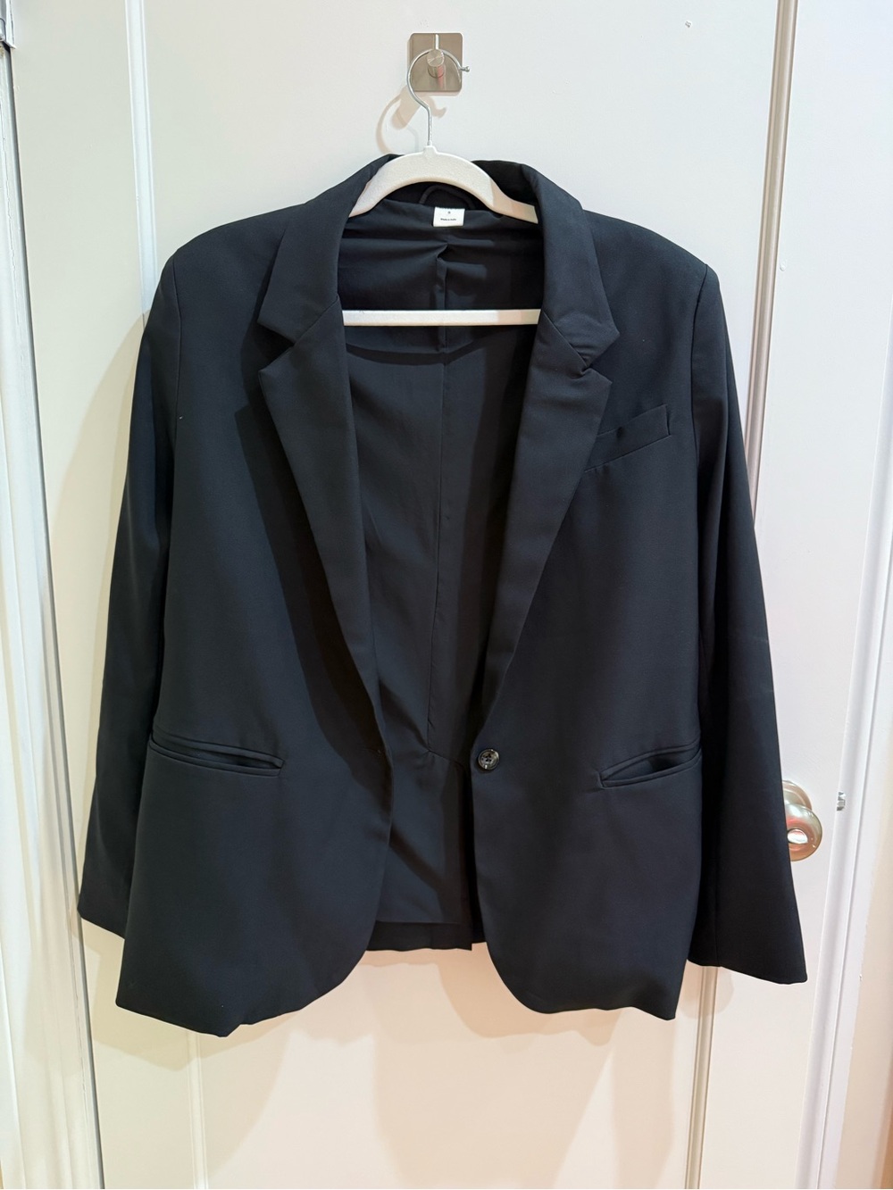 Classic Black Single-Button Blazer by Mott50